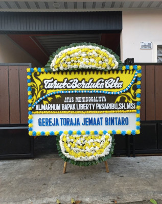Papan Bunga Duka di Sukapada