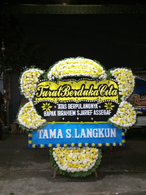 Papan Bunga Duka di Sukapada
